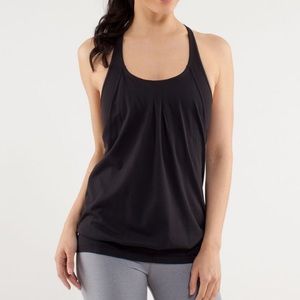 Lululemon practice freely black tank built-in bra size 6